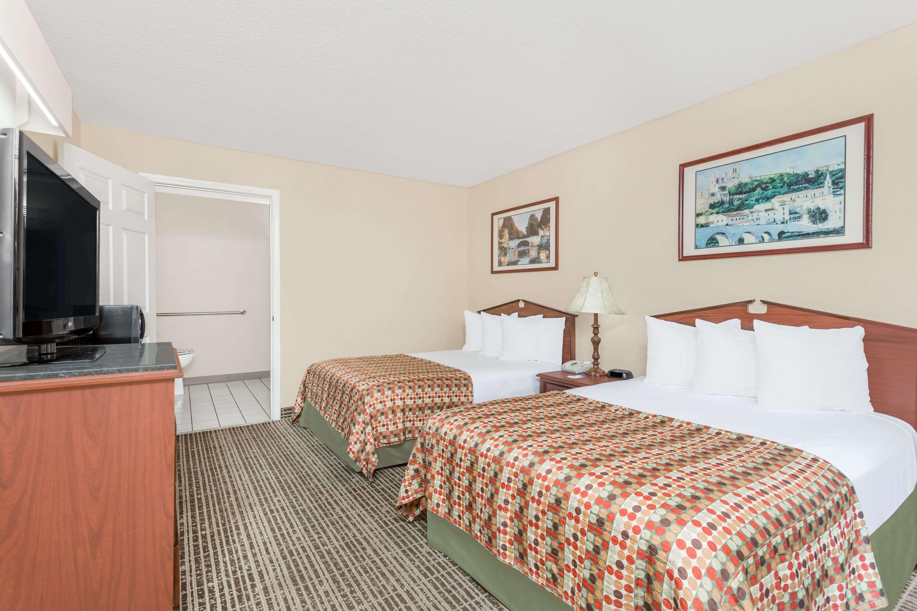 Hotel Baymont By Wyndham Anderson Clemson Exterior foto